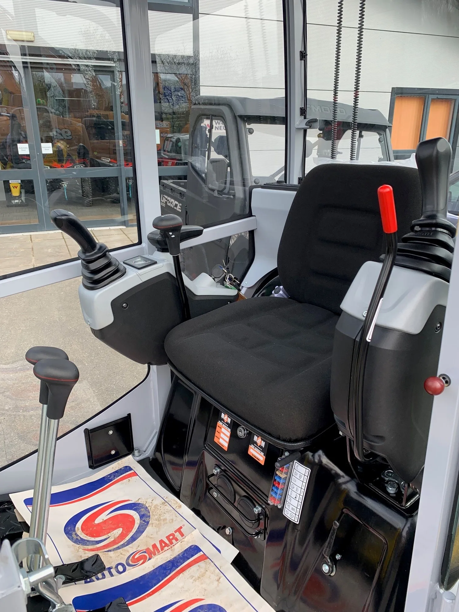 486263477_1387663182204841_2222961524764656013_n Mini Digger – 1.6 Ton