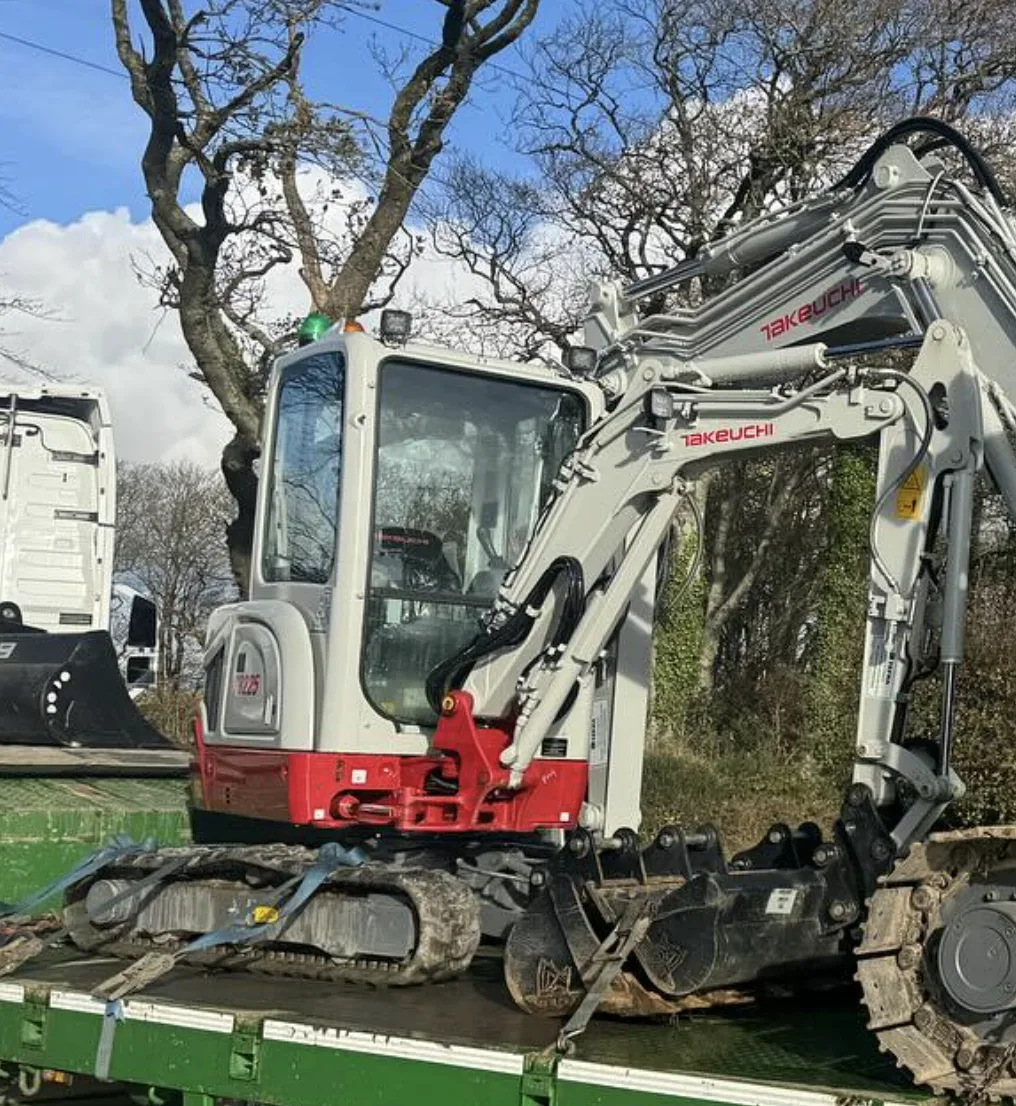 Screenshot 2025-05-19 at 09.40.13 Takeuchi TB225